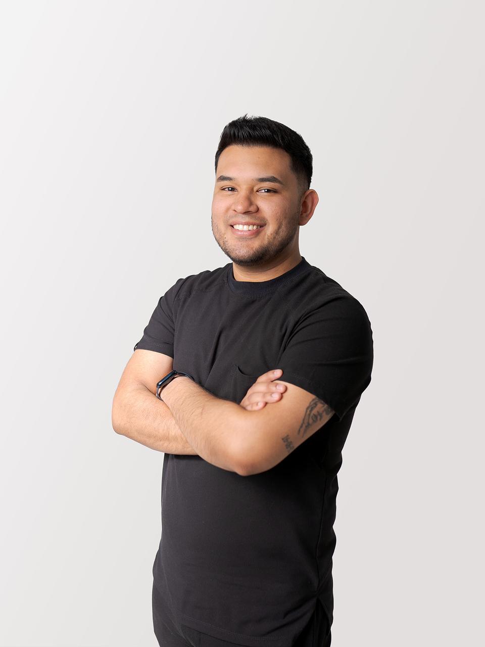 Dr. Aaron Sánchez 